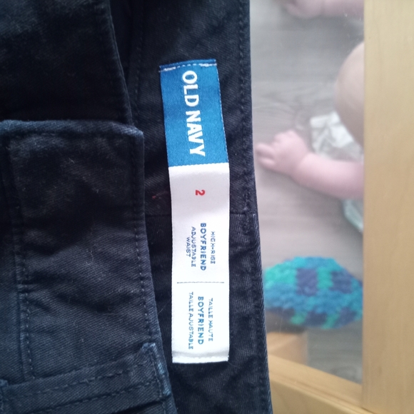 Old Navy Women's Black Boyfriend Straight Leg Pants - Picture 2 of 4